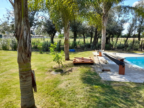 Venta Casa Quinta 4 Ambientes En Cañuelas, Cochera