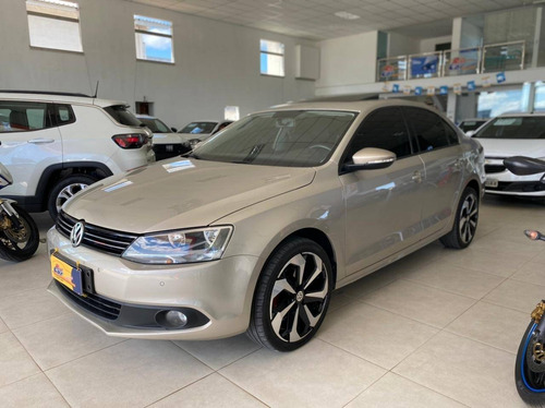 Imagem 1 de 12 de Volkswagen Jetta 2.0 Comfortline Flex 4p Tiptronic
