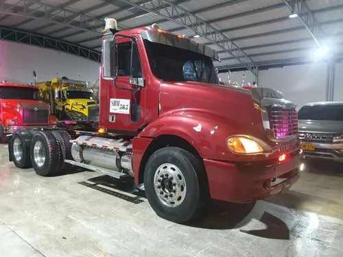 Freightliner Cl 120 2007 Vino Tinto