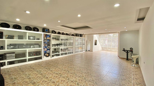Imagen 3 de 10 de Y.r. Edificio Comercial Y Residencial Barrio El Carmen