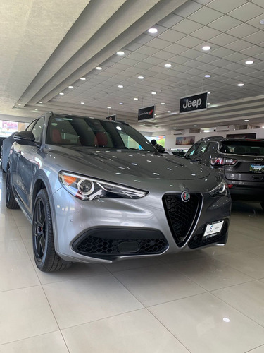 Alfa Stelvio 2021