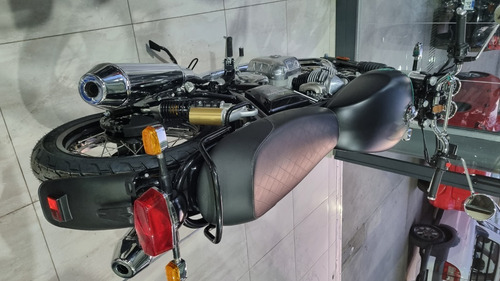 Imagen 4 de 10 de Royal Enfield Interceptor Custom 650