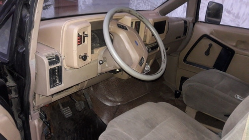 Ford Aerostar Xlt