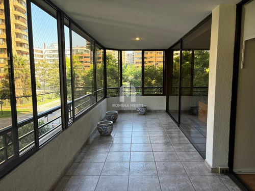 Departamento En Venta De 3d 2b Mas Servicio En Las Condes