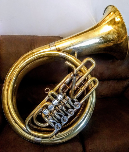 Tuba Margarita/helicon Amati Krasllice Bb 4 Válvulas Rotary