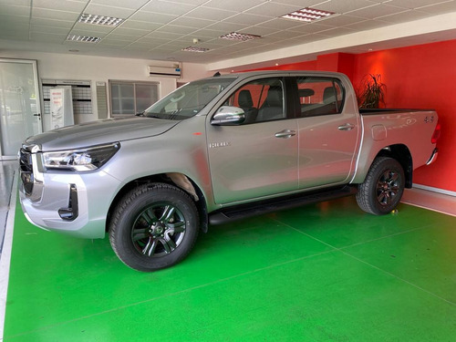 Toyota Hilux 2.8 Cd Srv 177cv 4x4