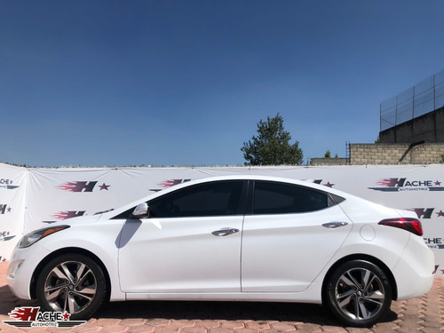 Imagen 6 de 12 de Hyundai Version Limited Tech Elantra 2016