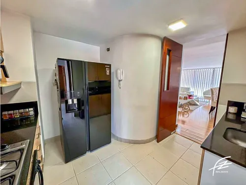 Apartamento En Venta En Los Balsos, Medellín