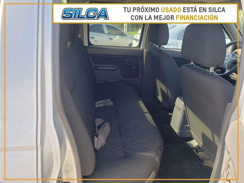 Imagen 13 de 15 de Nissan Frontier Np300 4x4 2013 Gris Plata 4 Puertas