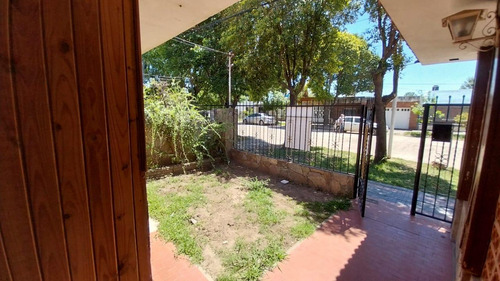 Casa | 2 Dormitorios | Cochera | Capitán Bermúdez | Barrio Villa Del Prado