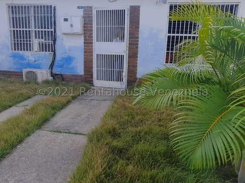 Imagen 25 de 30 de Casa En Venta En Cabudare El Trigal, Flex. 22-5964, Profesional Inmobiliario Rocelys Lugo, Contacto +58 414 1275734
