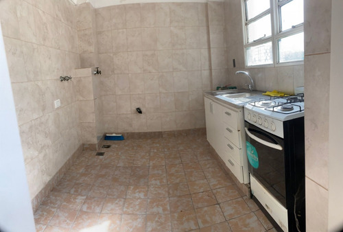Imagen 6 de 11 de Venta 2 Ambientes En La Boca - Semipiso.
