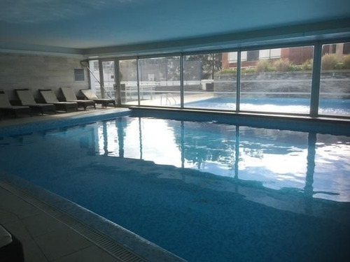 Apartamento En Alquiler Por Temporada De 2 Dormitorios En Playa Mansa