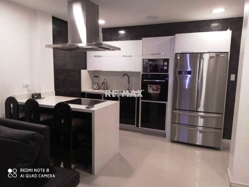 Imagen 6 de 14 de Townhouse Urbanización Privada Los Chaguaramos Av. Rotaria