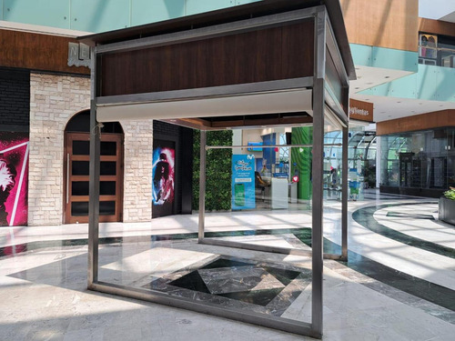 Local En Centro Comercial