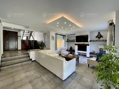 Venta Casa 4 Dormitorios Pinares Punta Del Este