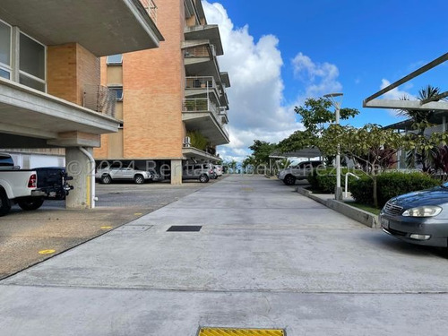 Apartamento De 3 Niveles, A Estrenar El Obra Gris, En Venta En Terrazas De Alto Hatillo, 25-3372