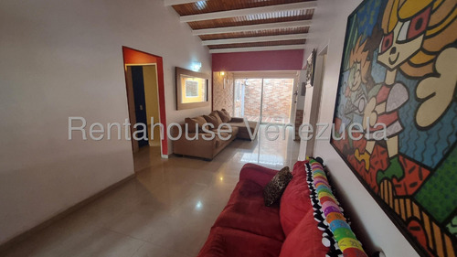 José Trivero Vende Bella Y Acogedora Casa Ubicada En Cabudare, Cuenta Con Tanque Subterráneo Y Parque Infantil