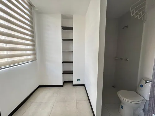 Apartamento En Venta En El Poblado. Cod V16957