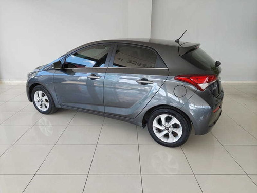 Imagem 4 de 12 de Hyundai Hb20 1.6a Prem 2016
