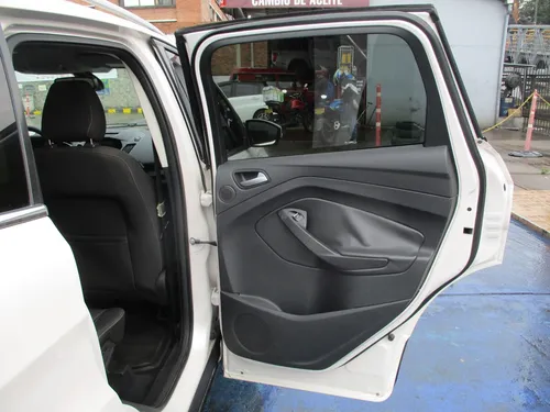 Ford Escape 4x2 2000cc At Aa