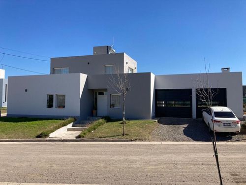 Vivienda Country - Cordoba, Ruta 20, Barrio: Tejas 4.