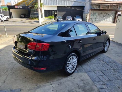 Volkswagen Jetta 2.0 TSI HIGHLINE 200CV GASOLINA 4P TIPTRONIC