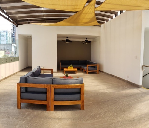 Imagen 2 de 5 de Venta De Apartamento En La Zona 14 De Lujo - Pva-004-03-17-42