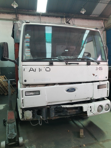 Ford Cargo 915