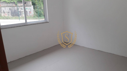 Imagem 3 de 9 de Apartamento Com 2 Dormitórios À Venda, 50 M² Por R$ 220.000,00 - Pimenteiras - Teresópolis/rj - Ap0252
