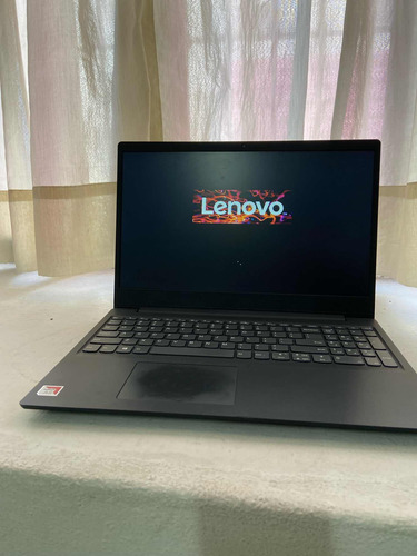 Lenovo S145 (Usado)