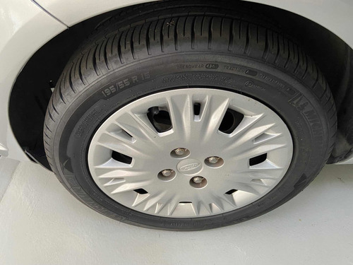 Imagem 8 de 9 de Ford Fiesta 2014 1.5 S Flex 5p