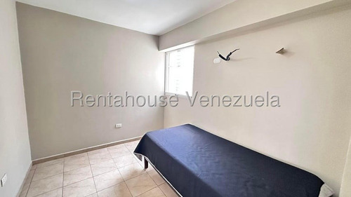 Apartamento En Venta Barquisimeto Centro Oeste, Fresco, Iluminado, Conjunto Privado Mls 26-299 Zulay González