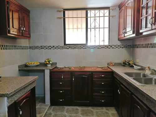 Imagen 11 de 14 de Amplia Casa Duplex En Lucerna