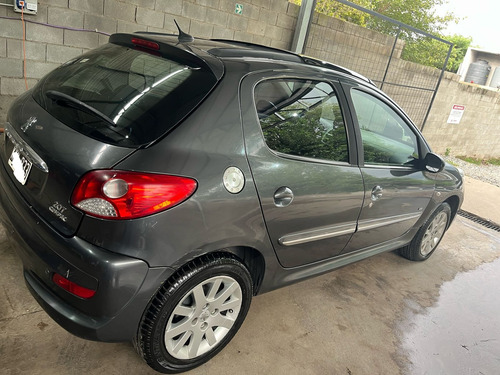 Peugeot 207 1.4 Sedan Hdi Xt