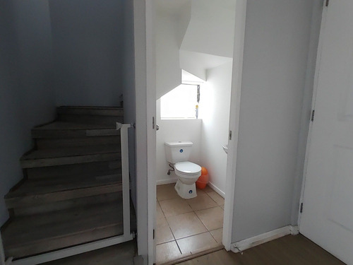 Casa En Microbarrio Muy Seguro 3d+3b (91207)