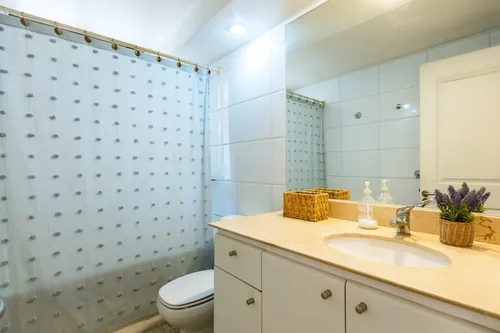 Dpto En Venta 3d+2b+serv. / M. Escrivá De Balaguer, Vitacura