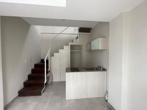 Venta Departamento 1 Dormtiorio Duplex Sin Expensas. Liniers Y Rioja. Oportunidad Rosario
