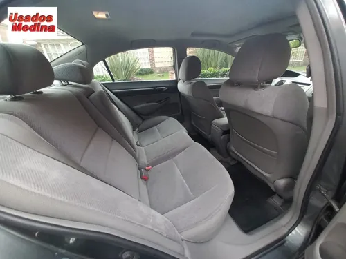 Honda Civic 1.8 Ex 4 p
