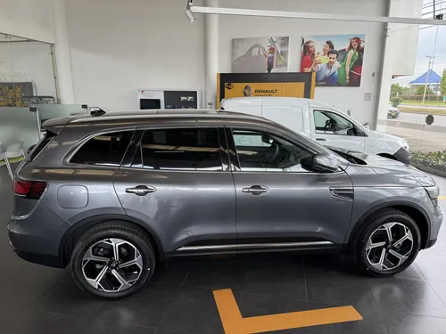 Renault Koleos 2.5 Intens 4X4 Bose