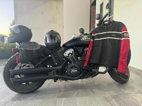 Motocicleta Tipo Chopper, Color Negra