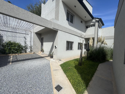 Ph En Venta 3 Amb. Loma Hermosa Tres De Febrero