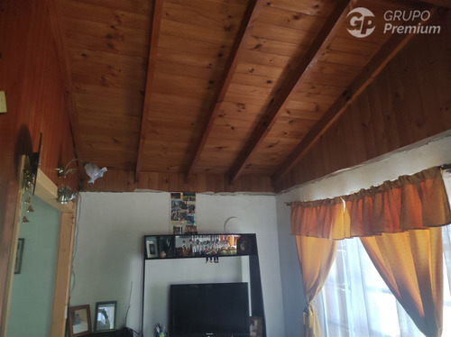 Casa En Venta De 2 Dorm. En El Tabo