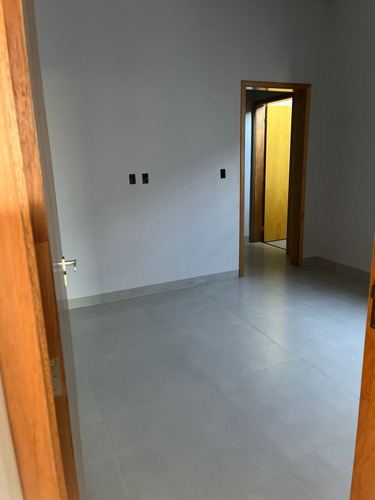 Casa Com 3 Quartos E Suite