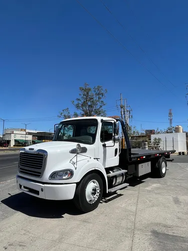 comprar Freightliner M2 Grua De Plataforma 21 Pies