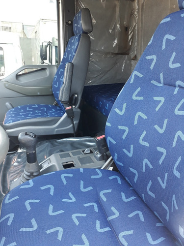 Imagem 7 de 13 de Iveco Tector 240e22
