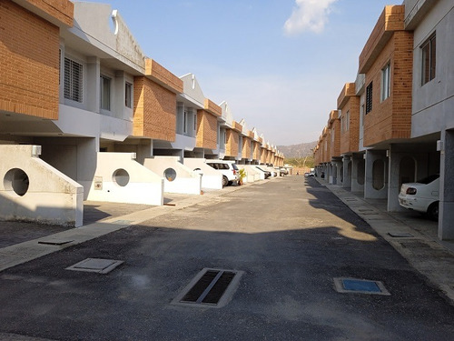 Imagen 4 de 8 de Townhouse En Obra Blanca En Villa Santa Cruz Fg