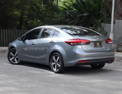 Kia CERATO PRO Zenith MT