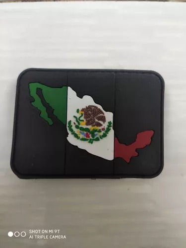 Insignia Bandera De México Fondo Negro