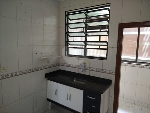 Imagem 25 de 30 de Casa Sobreposta Alta Com 3 Dormitórios A Venda Em São Vicente-sp. - Reo599623